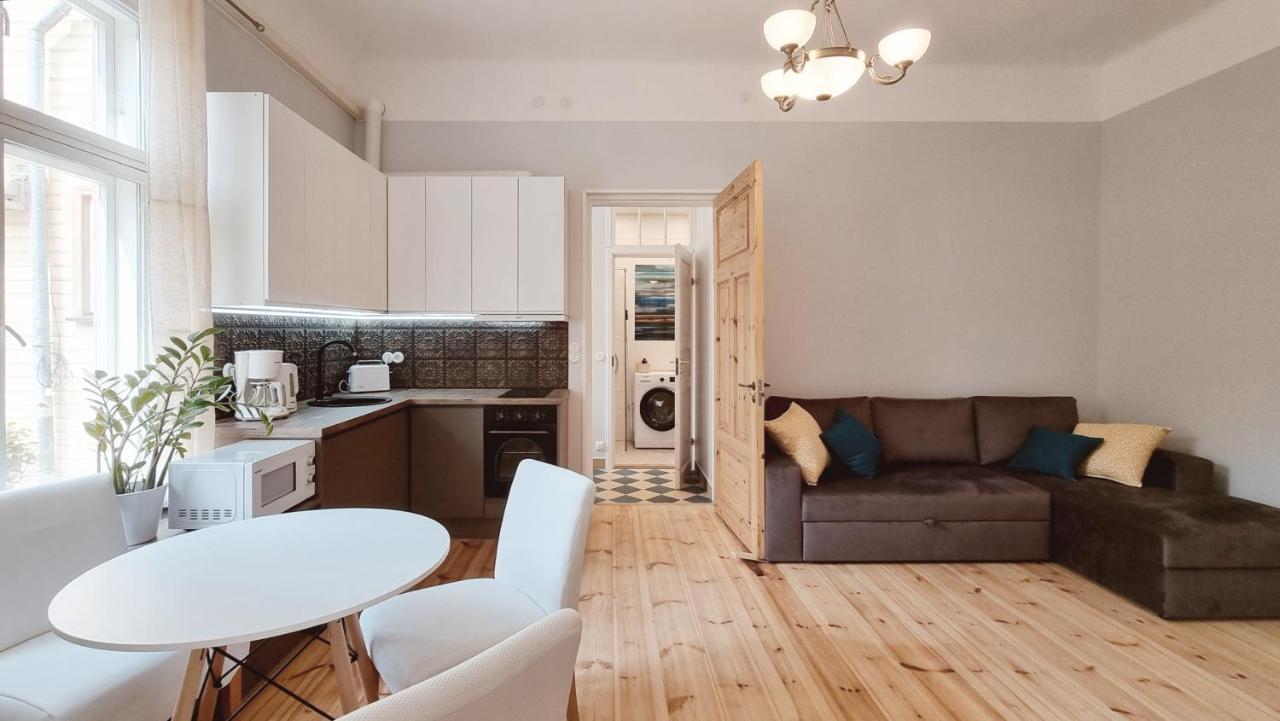 Aia Center Apartment With Sauna بارنو المظهر الخارجي الصورة